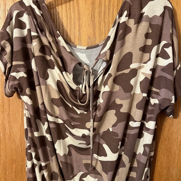 Short Romper - Picture 2 of 3